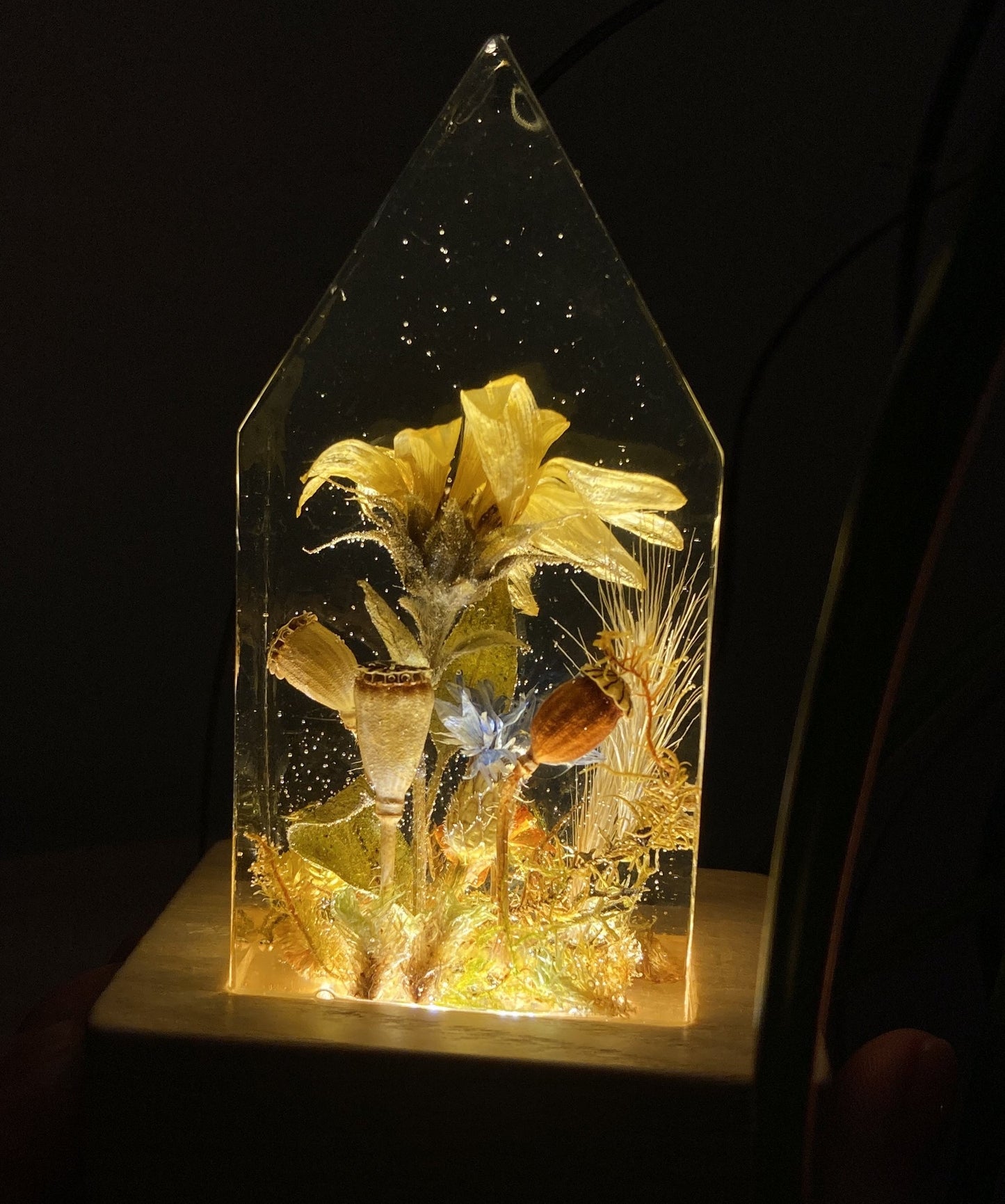 Epoxy Resin "House" Lamp with flowers, Handmade Home Decor Bedside LED Lamp, Unique Resin Lighting for Bedside Table, Nightstand Decorations for Bedroom, Mother's Day Gift