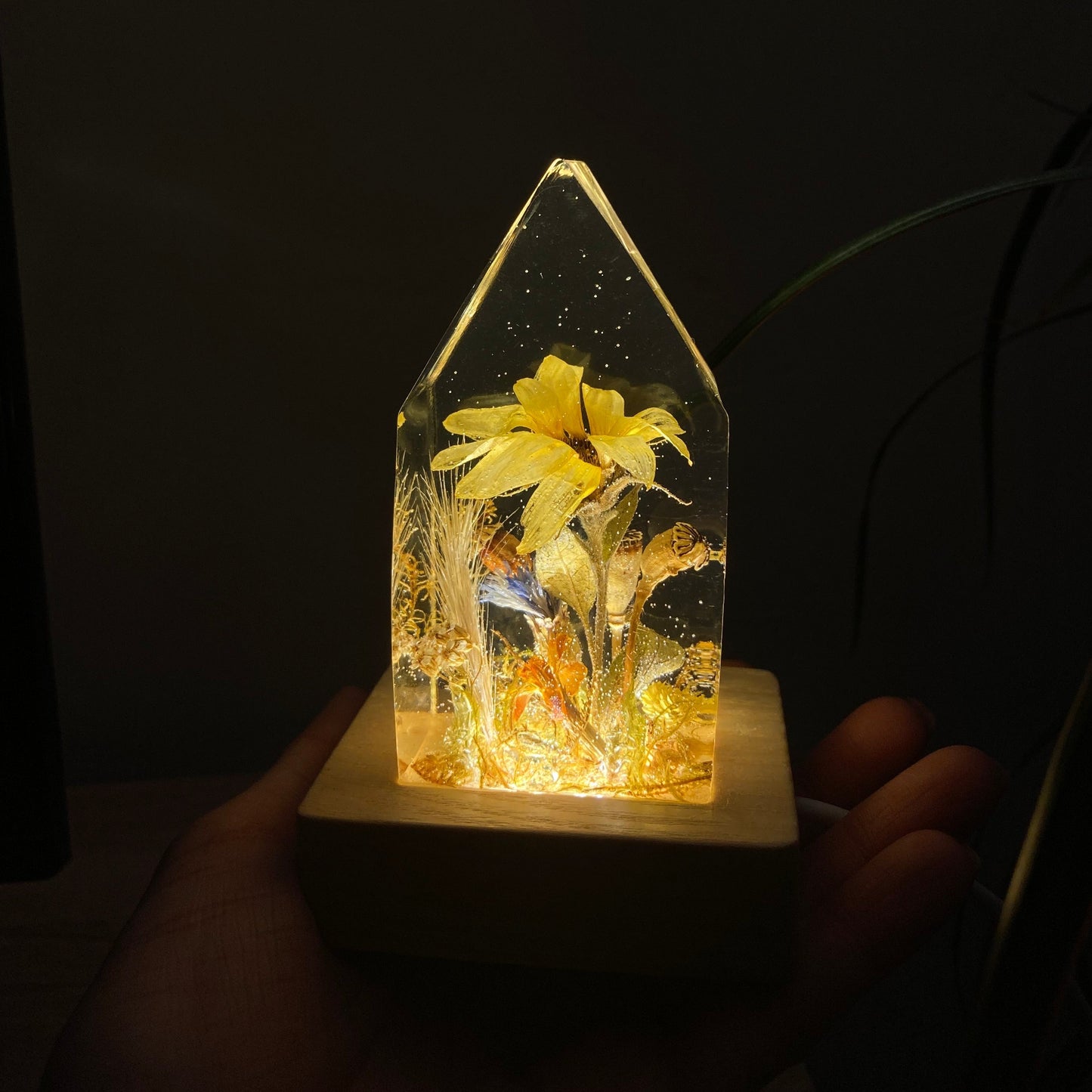 Epoxy Resin "House" Lamp with flowers, Handmade Home Decor Bedside LED Lamp, Unique Resin Lighting for Bedside Table, Nightstand Decorations for Bedroom, Mother's Day Gift