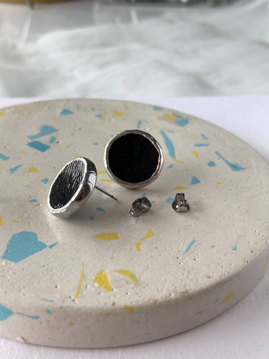 Black Stained Glass earrings, 18 mm, Round Circle stud earrings