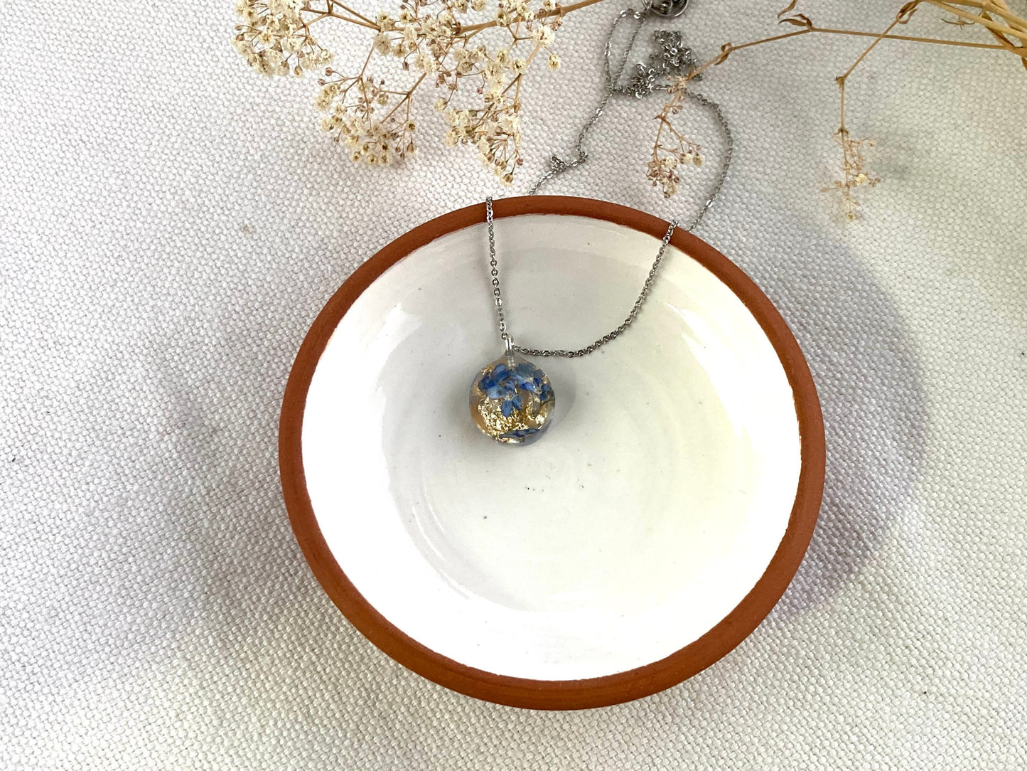 Pressed flower Forget me not Resin necklace, Memorial jewelry, Wedding jewelry, Dried flower jewelry