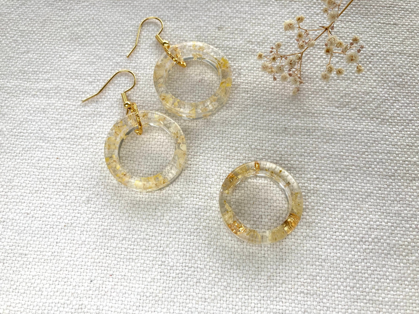 Golden hoops earrings with charm flowers style, Pressed flowers earrings, Mother’s Day gift