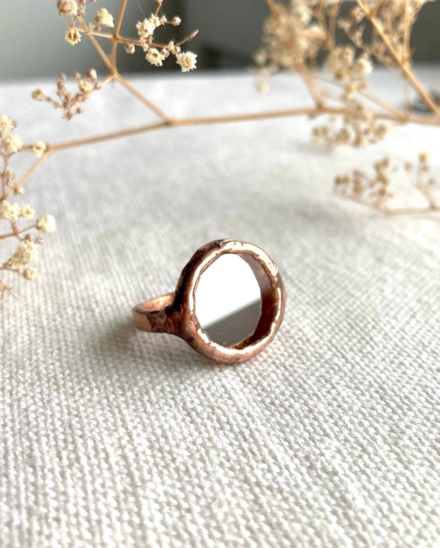 Stained mirror ring, Statement ring for women, Minimalist jewelry, Stained glass Round Circle Disc ring, Chanky ring with mirror