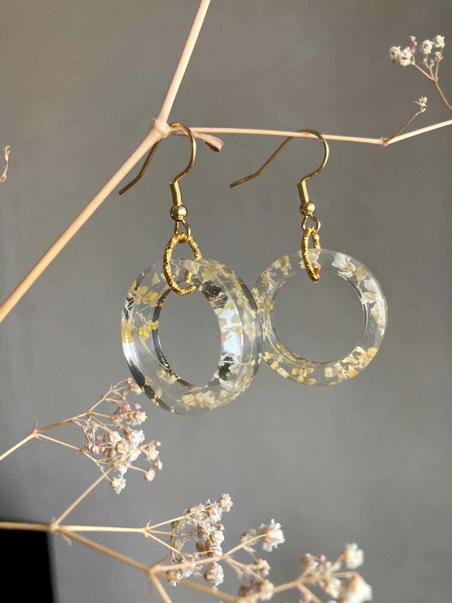 Golden hoops earrings with charm flowers style, Pressed flowers earrings, Mother’s Day gift